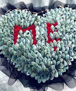 Bó hoa tiền chữ Mẹ