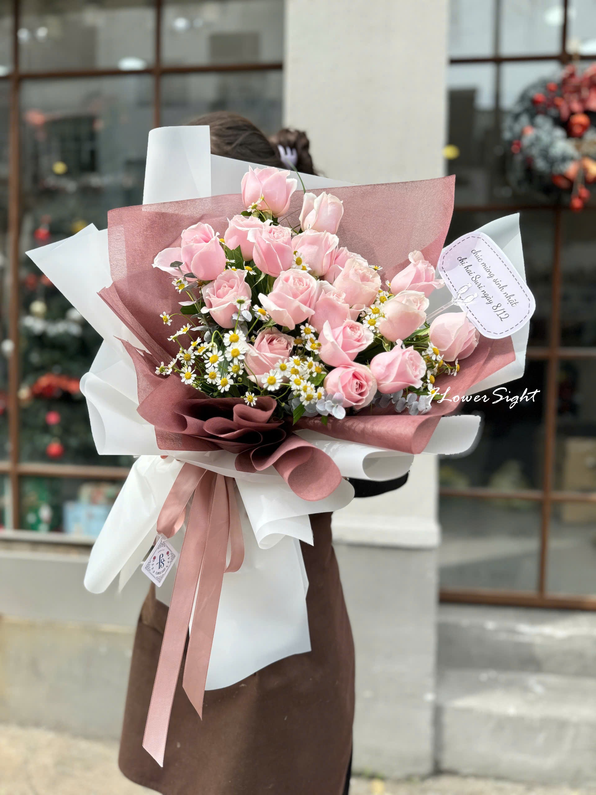 Bó hoa tông hồng trắng