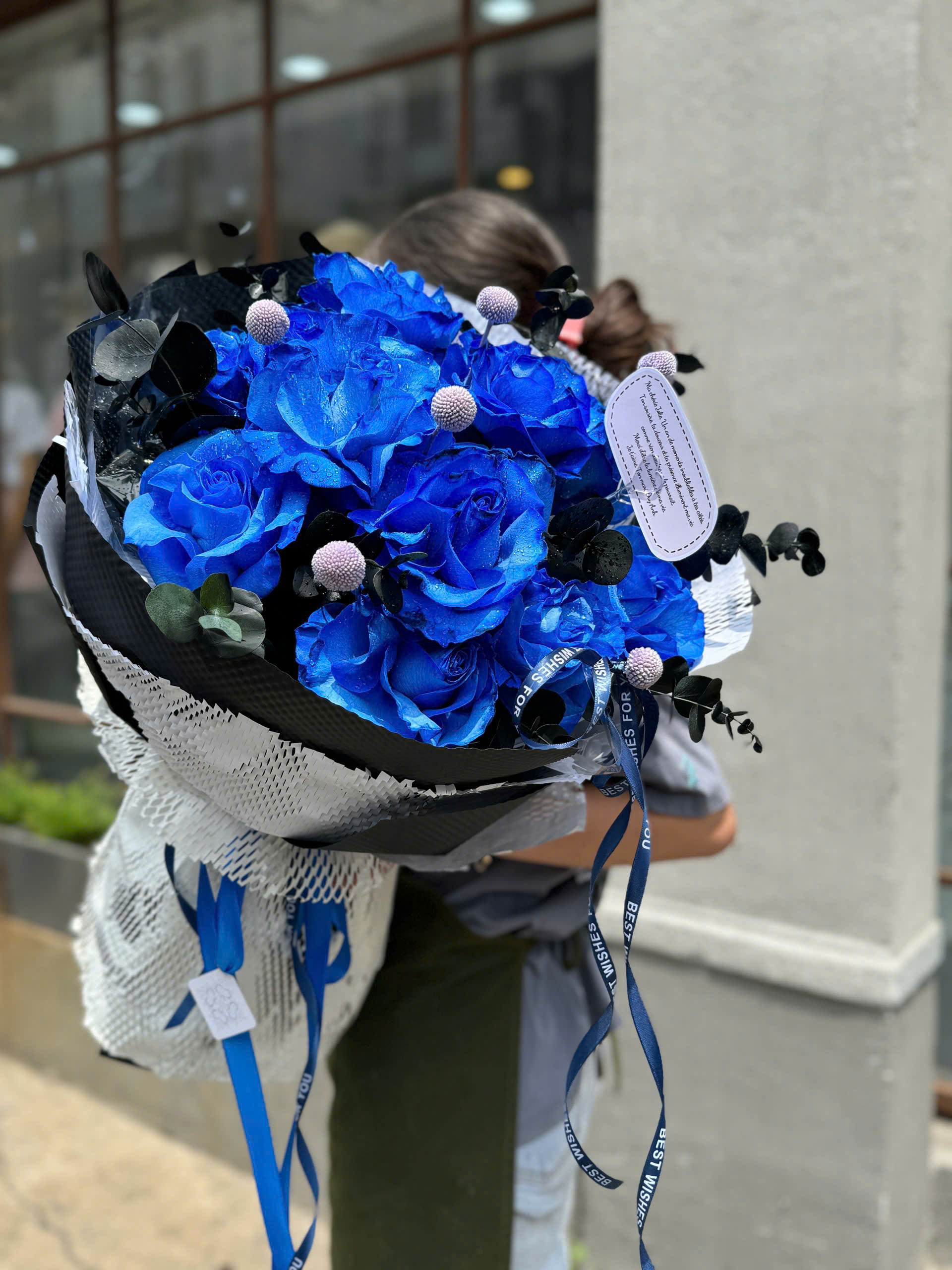 Bó hoa xanh đen đẹp