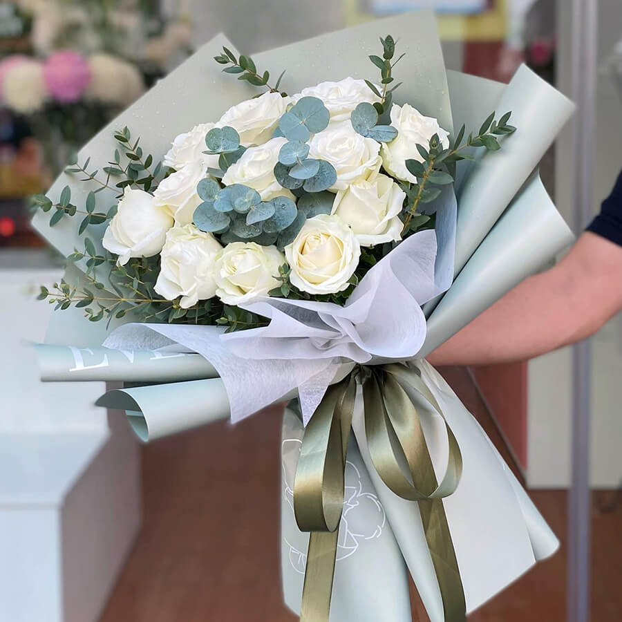 Bó hoa hồng trắng hoàn hảo cho mọi dịp