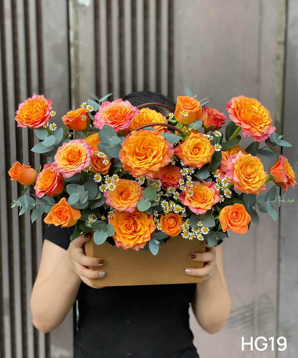 Giỏ hoa hồng 300k 