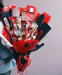 hoa bánh kẹo màu đỏ