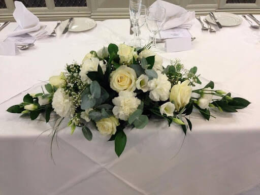 Hoa để bàn tròn