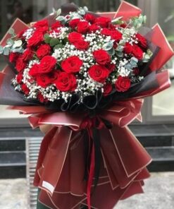 Bó hoa hồng màu đỏ đô