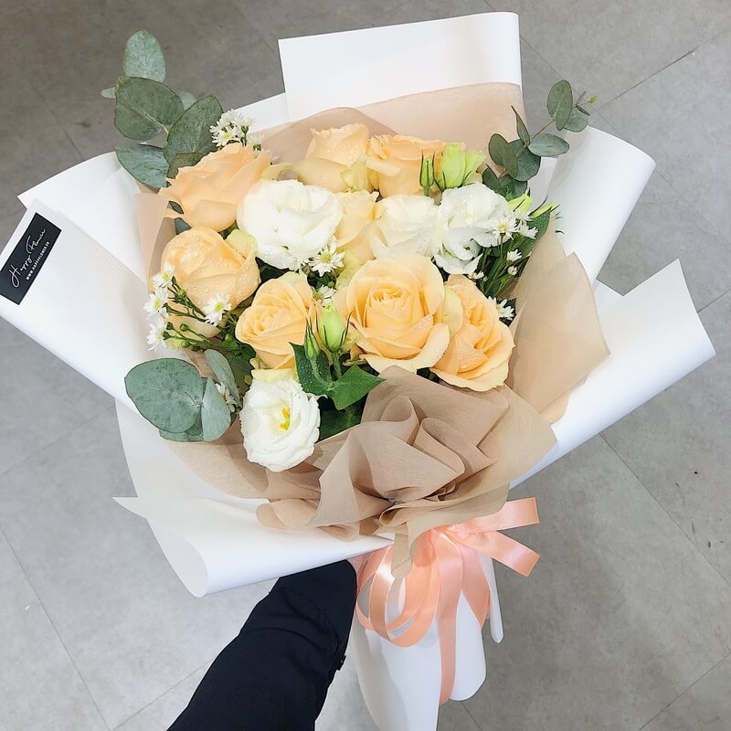 Hoa màu vàng trắng