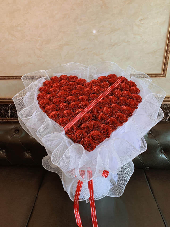 hoa sáp nhũ trái tim