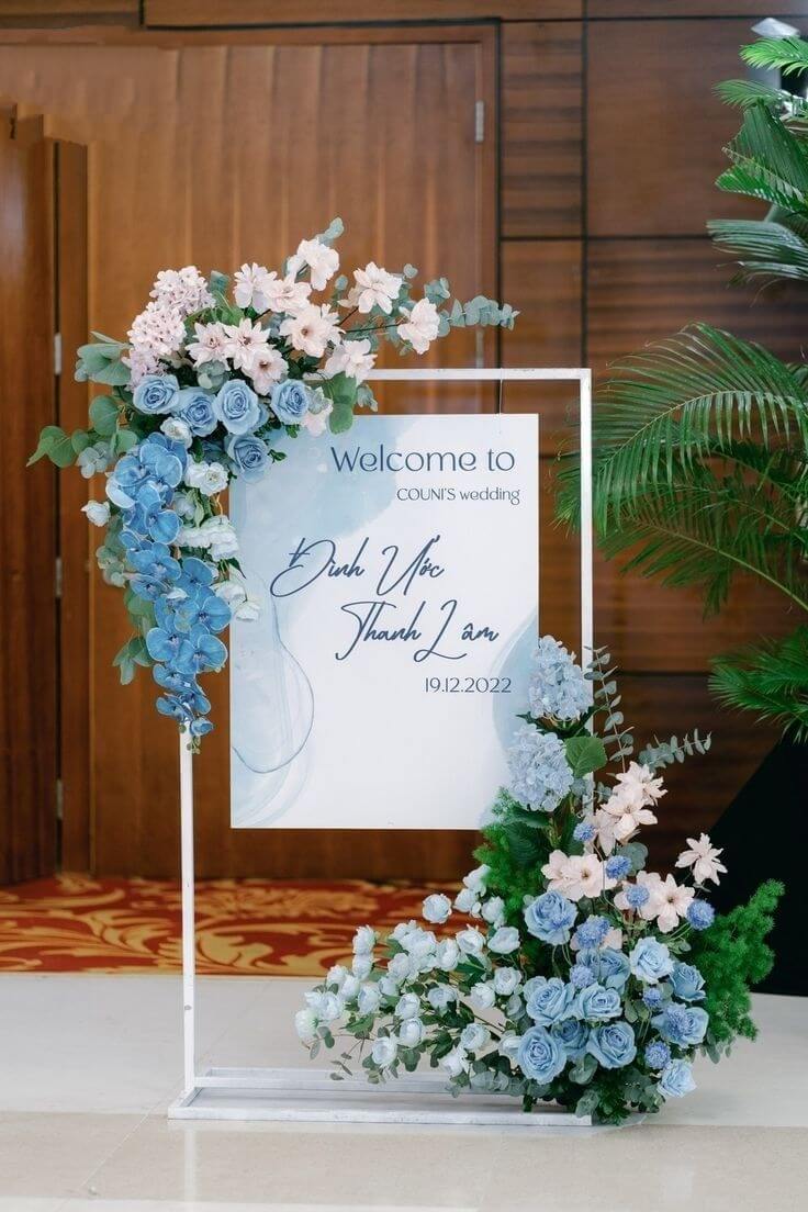 Kệ hoa ảnh cưới