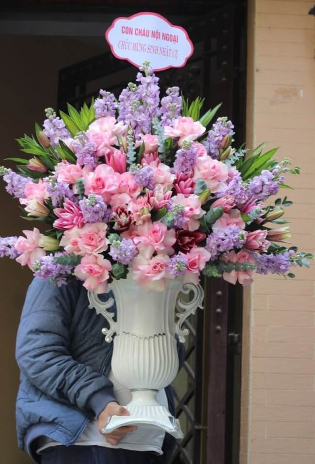 Lẵng hoa phi yến 