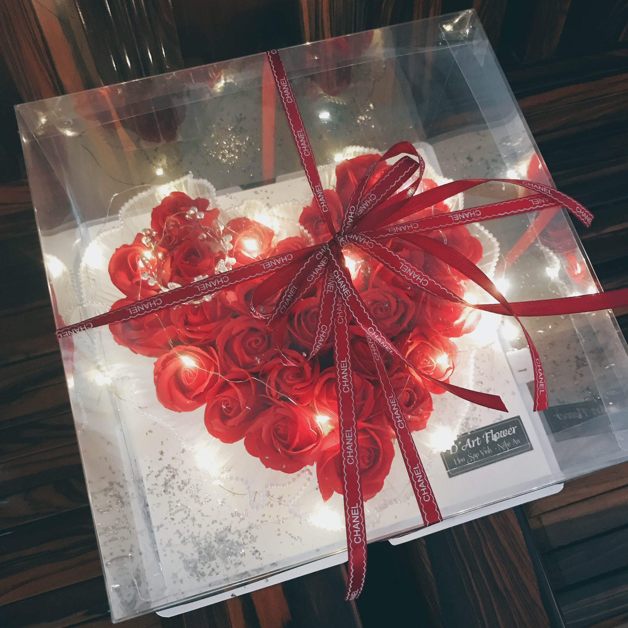 Hộp hoa có đèn 02