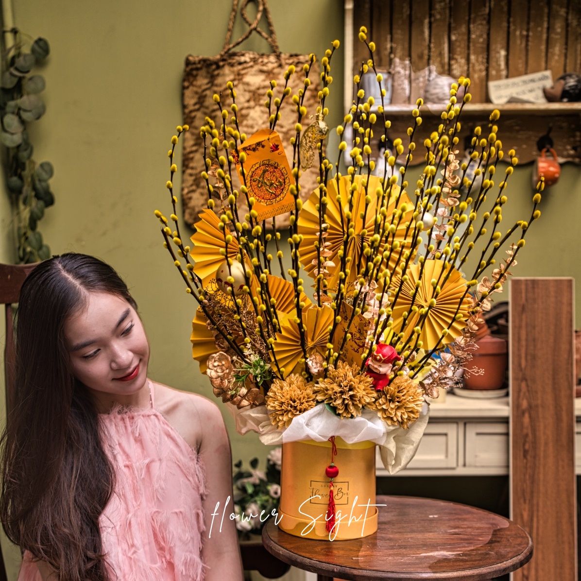 Nụ tầm xuân vàng