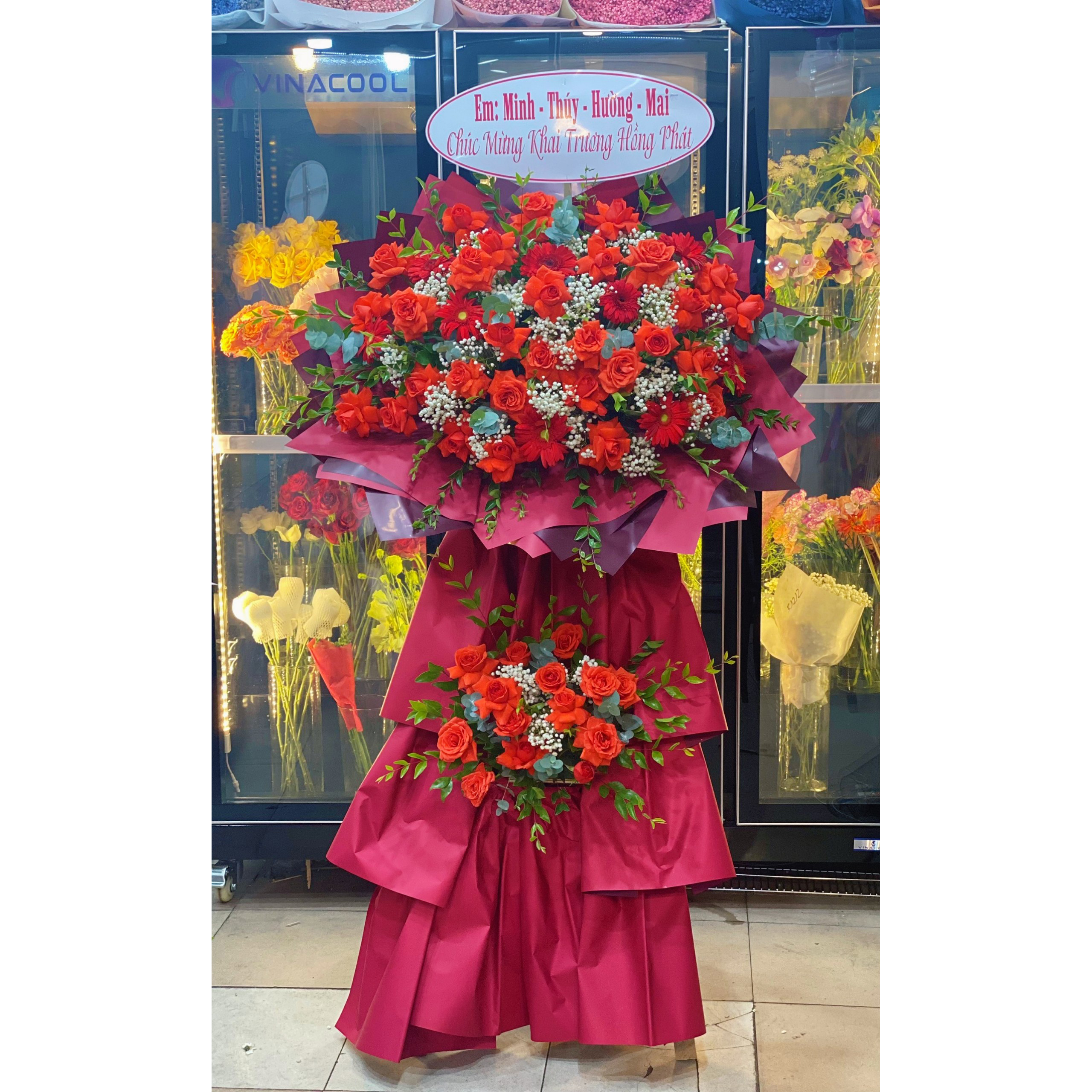 Kệ hoa khai trương tone đỏ