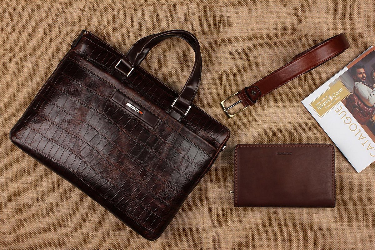 Túi xách da tặng sếp