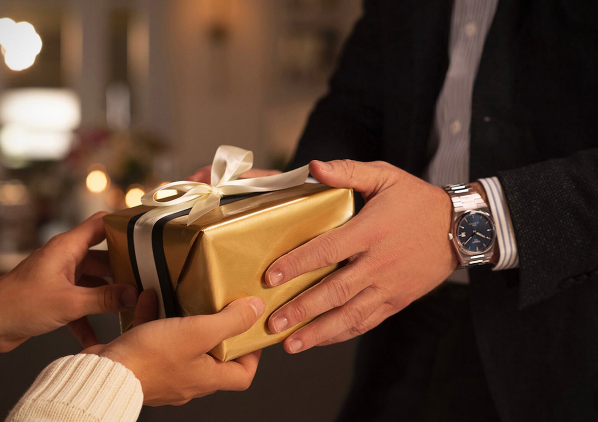 Đồng hồ đeo tay sang trọng