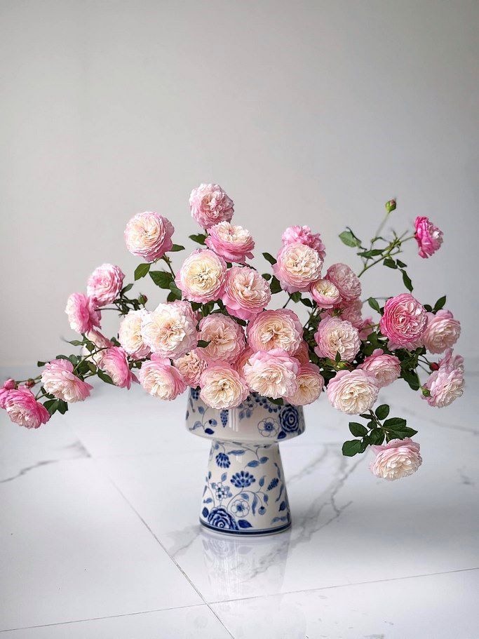 cắm hoa hồng bàn thờ ngày cưới