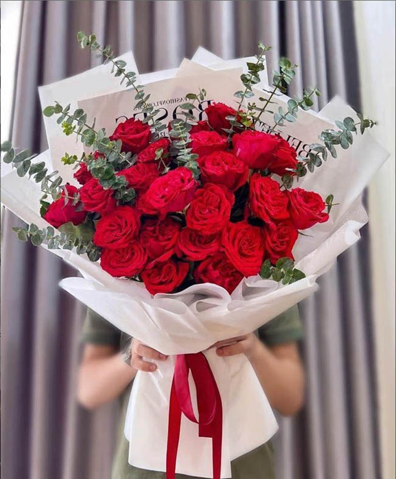 Bó hoa hồng ohara màu đỏ tươi