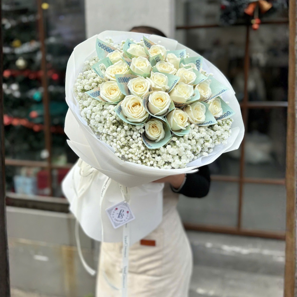 Bó Hoa Tiền Tái Sinh