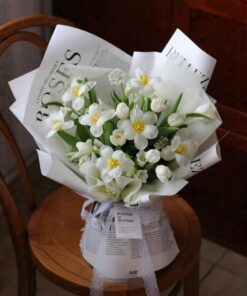 Bó Hoa Tulip Beautiful girl