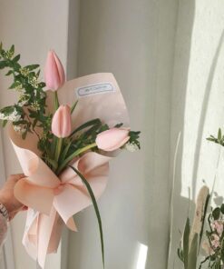 Bó Hoa Tulip Váy Cưới