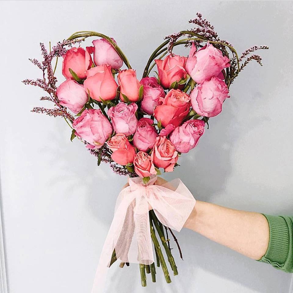 Basic warm - Hoa cưới cầm tay