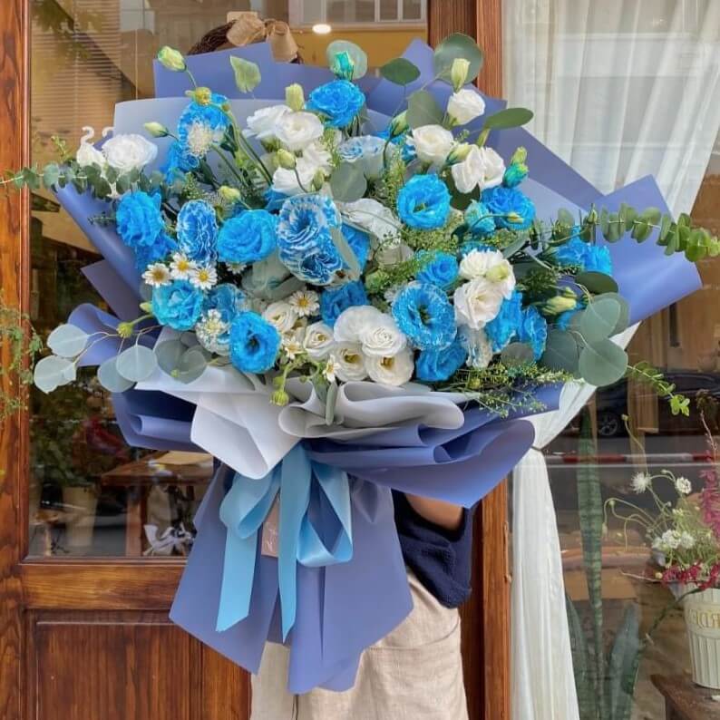 Bó hoa tươi màu xanh