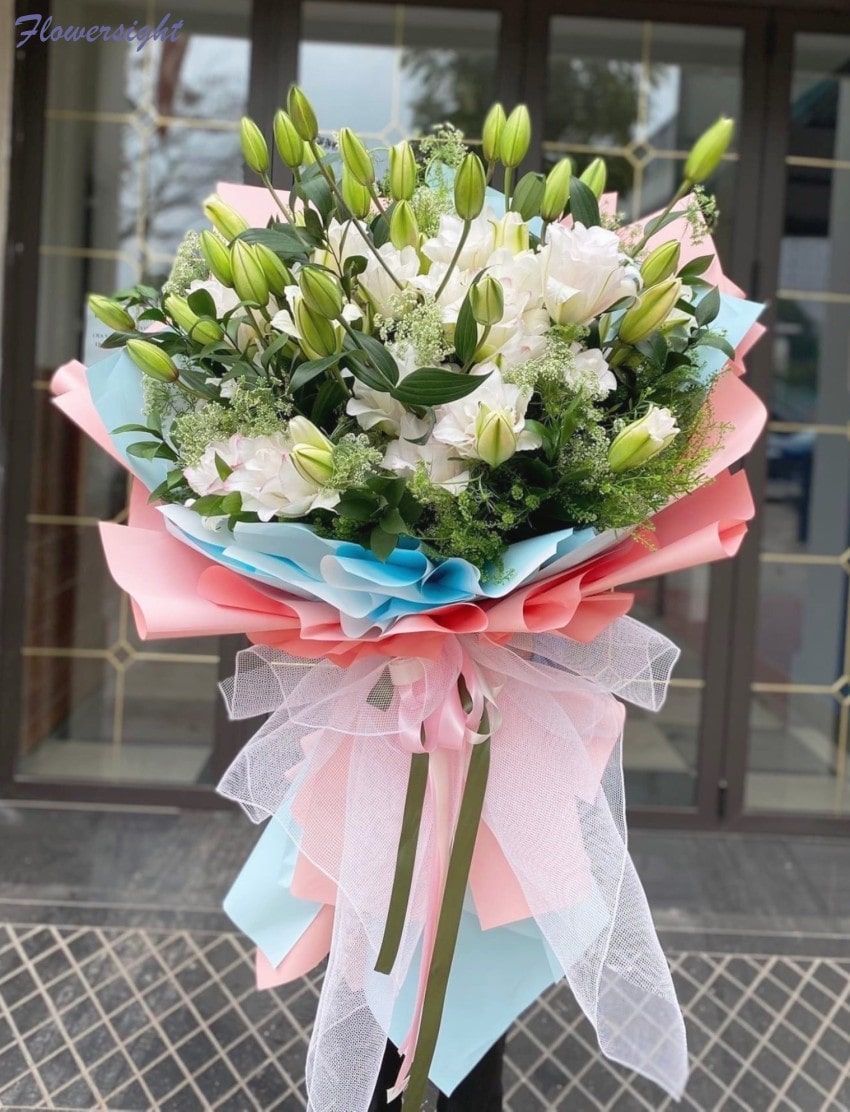 Bó hoa ly kết hợp hoa hồng trắng nổi bật