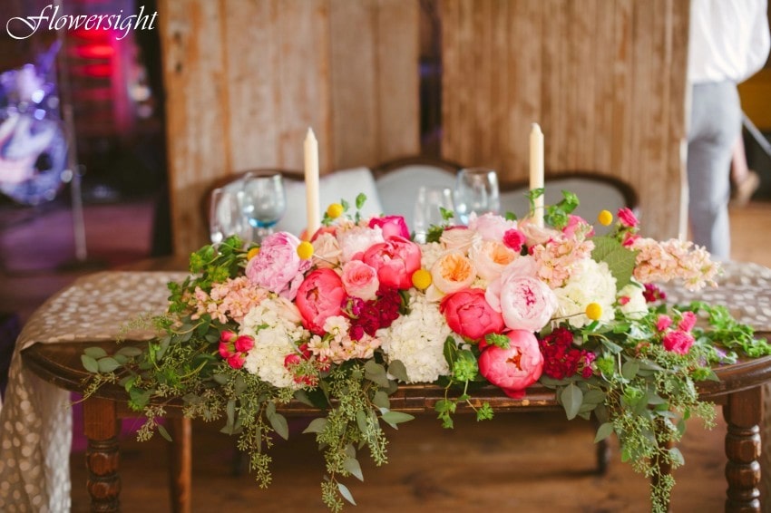 hoa để bàn cưới