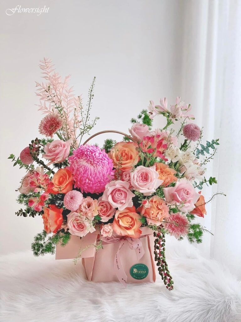 Trân trọng, yêu thương nửa kia của bạn giống những cánh hoa mềm mại, kiều diễm