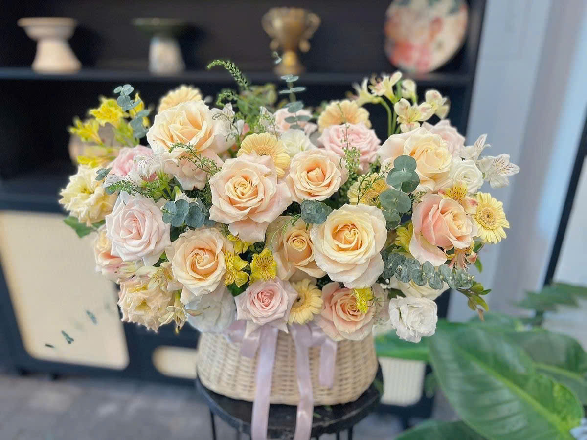 Giỏ hoa điều tươi đẹp