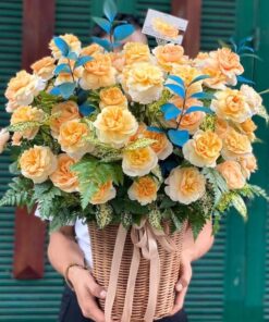 Giỏ hoa hồng vàng Juliet Nắng xinh tươi