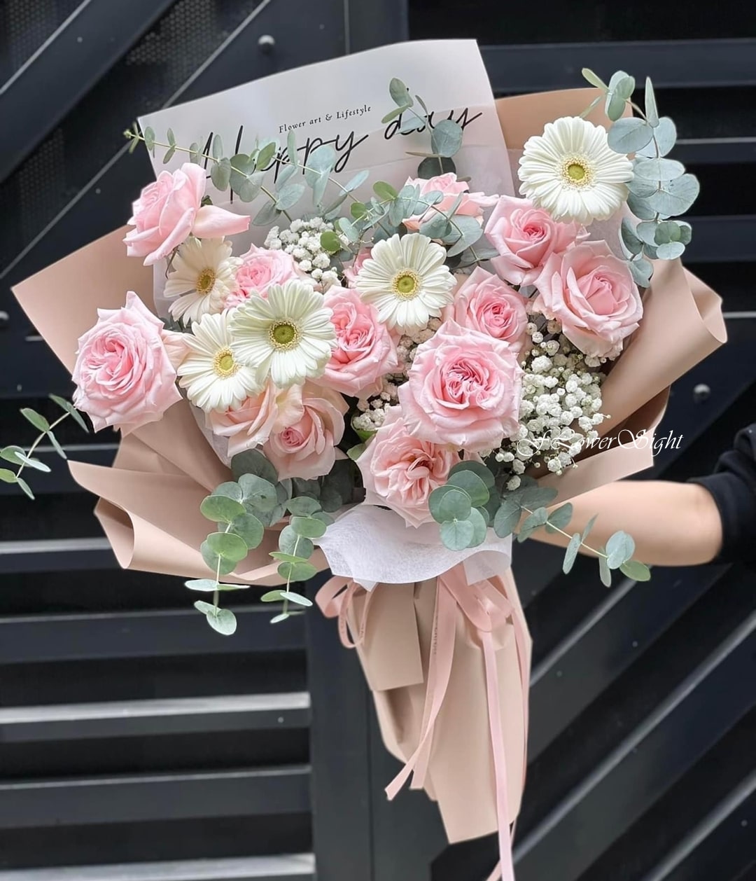 Bó hoa tươi "Tình yêu bất tận"