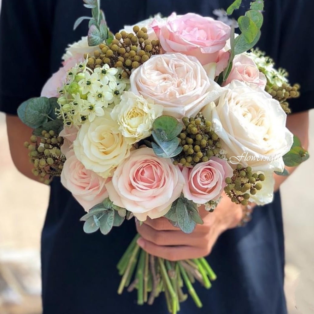 hoa cưới cầm tay Gorgeous Flora