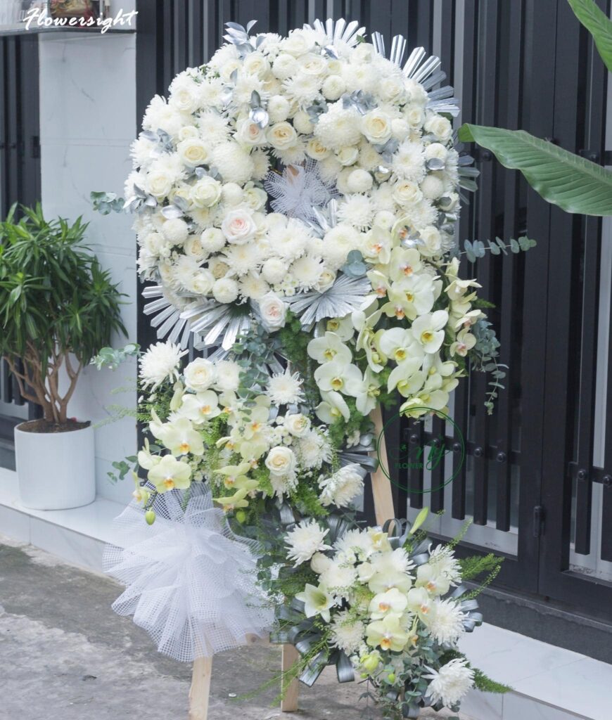 Vòng hoa tưởng nhớ người đã mất