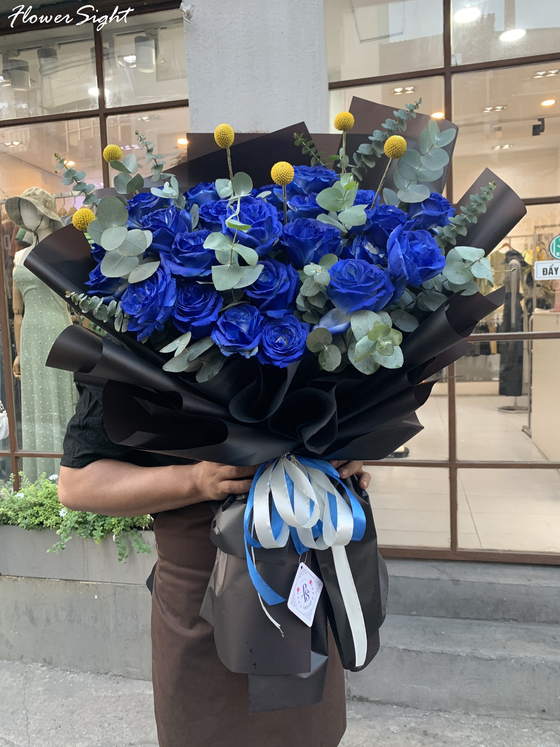 bó hoa hồng xanh dương
