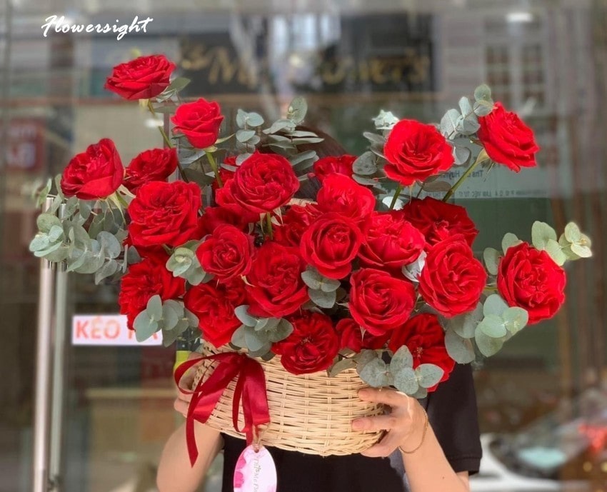 Lẵng hoa hồng đẹp dành tặng ngày lễ tình nhân Valentine 14/2