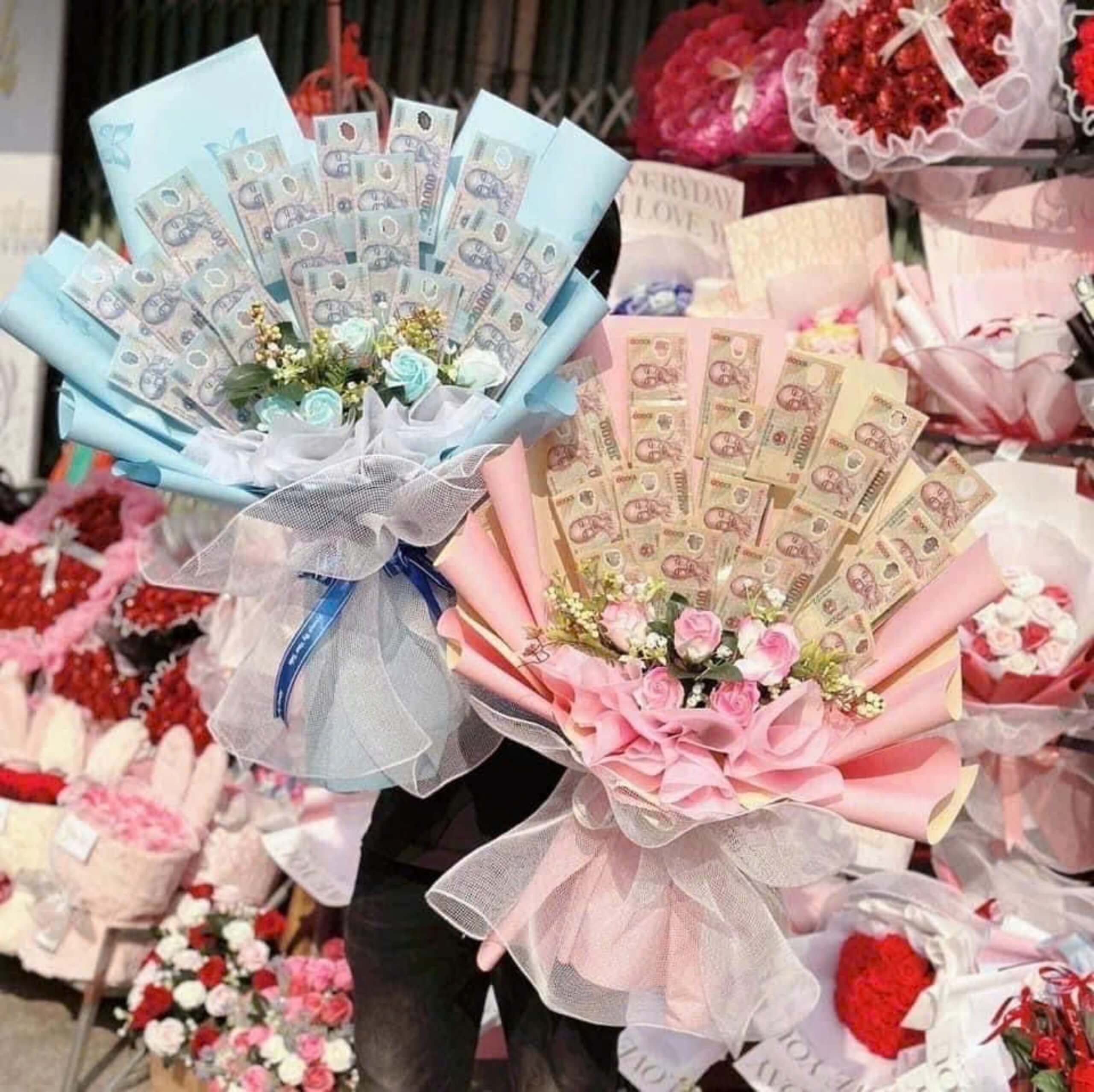 Mẫu bó hoa tiền 10k, 20k đơn giản