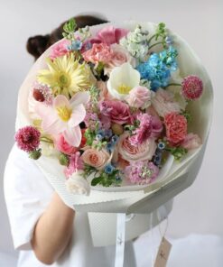 Bó hoa hồng nhiều màu