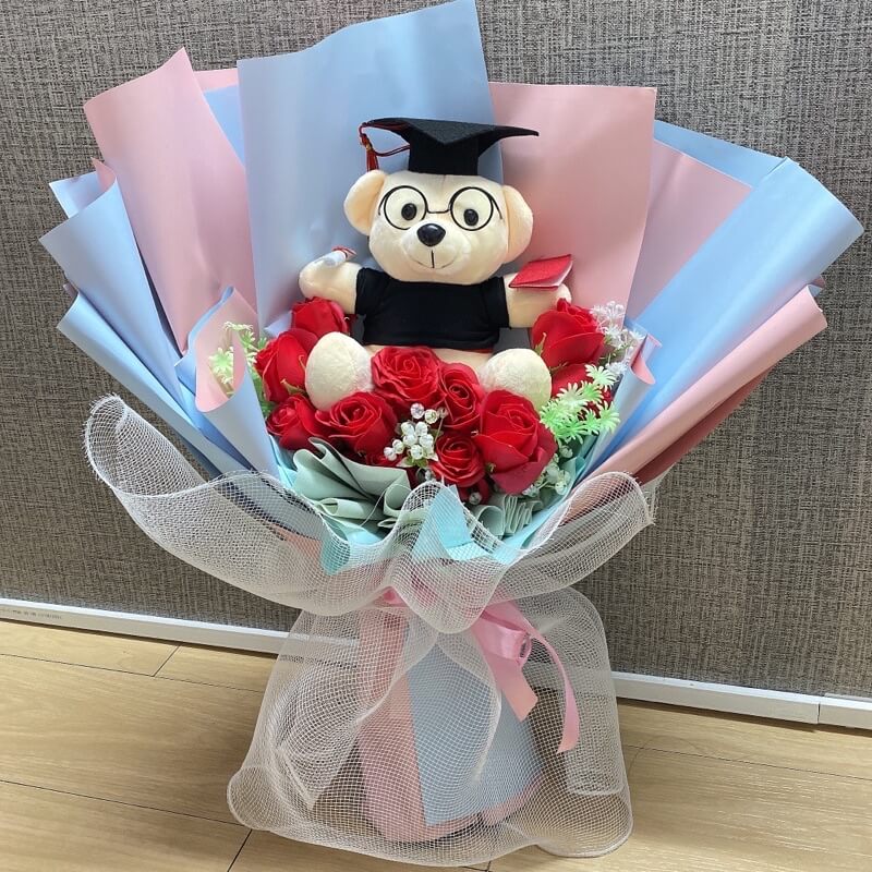 Bó hoa gấu tốt nghiệp đẹp