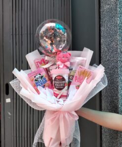 Bó hoa bánh kẹo màu hồng