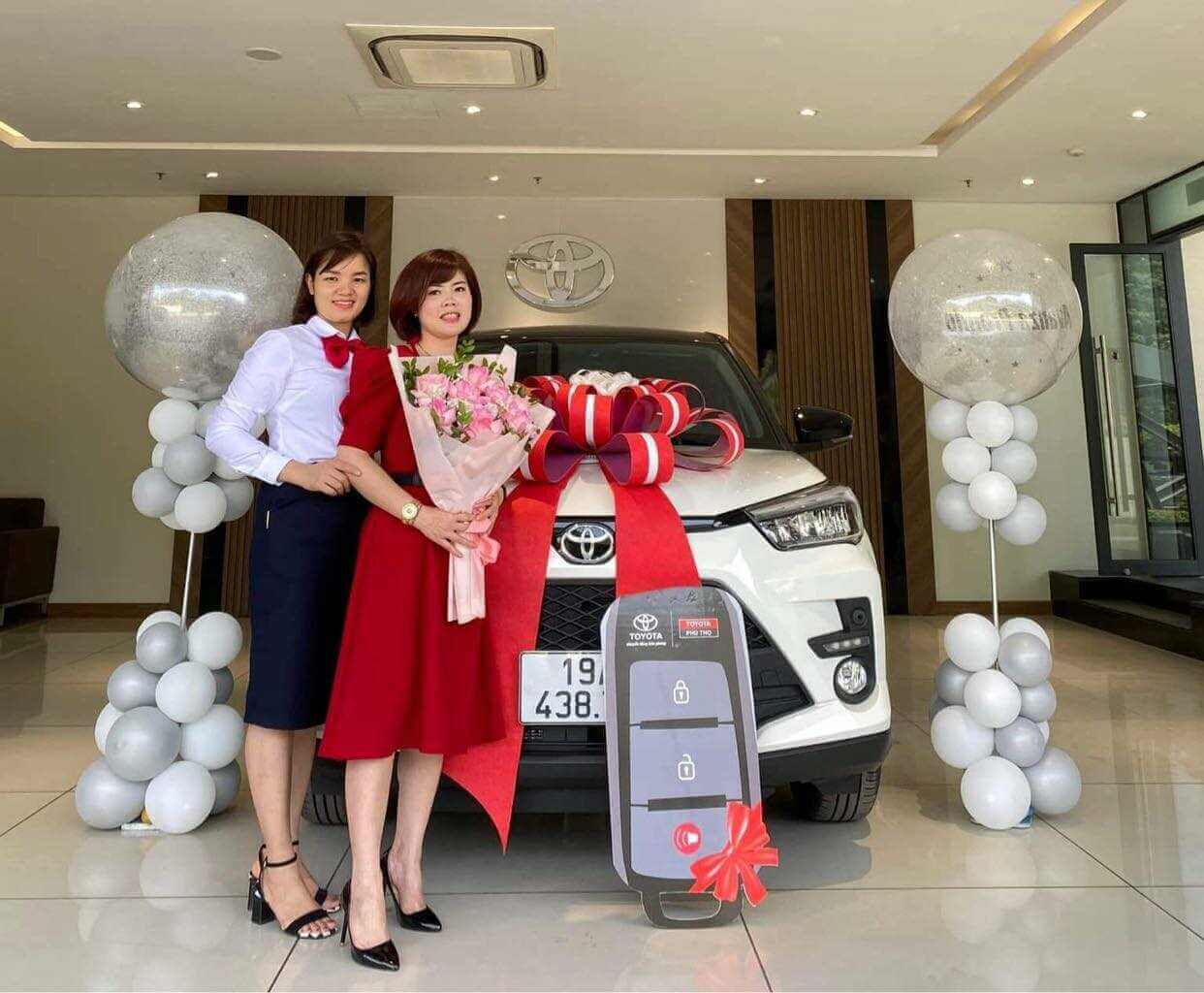 Hoa chúc mừng mua xe mới