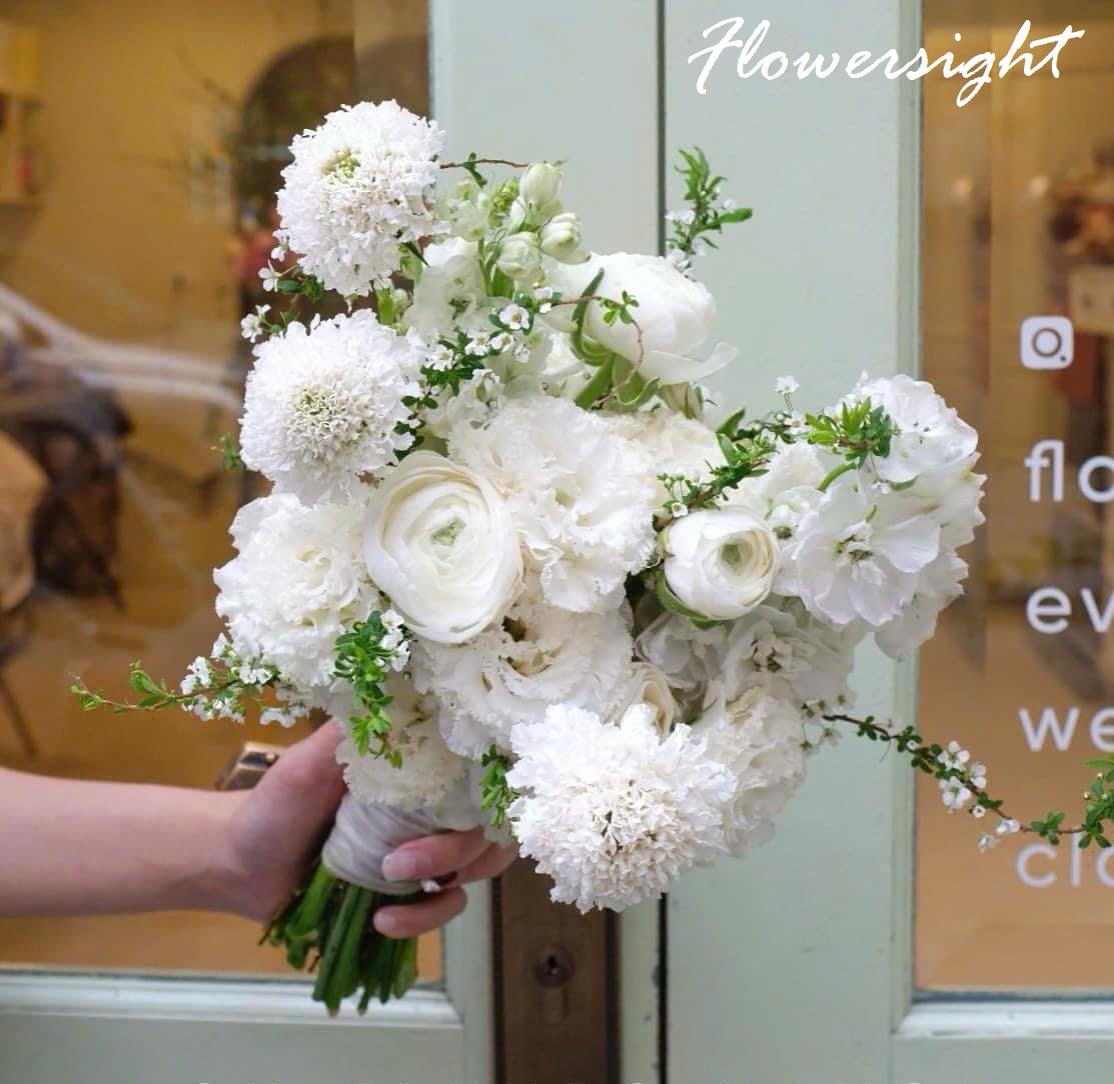 Bó hoa cưới mao lương trắng