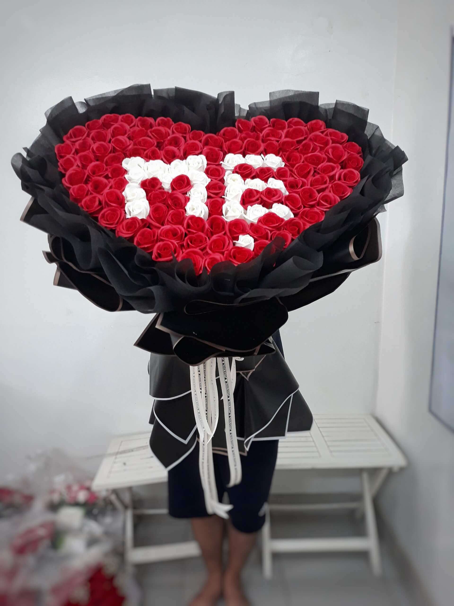 Bó hoa sáp chữ mẹ