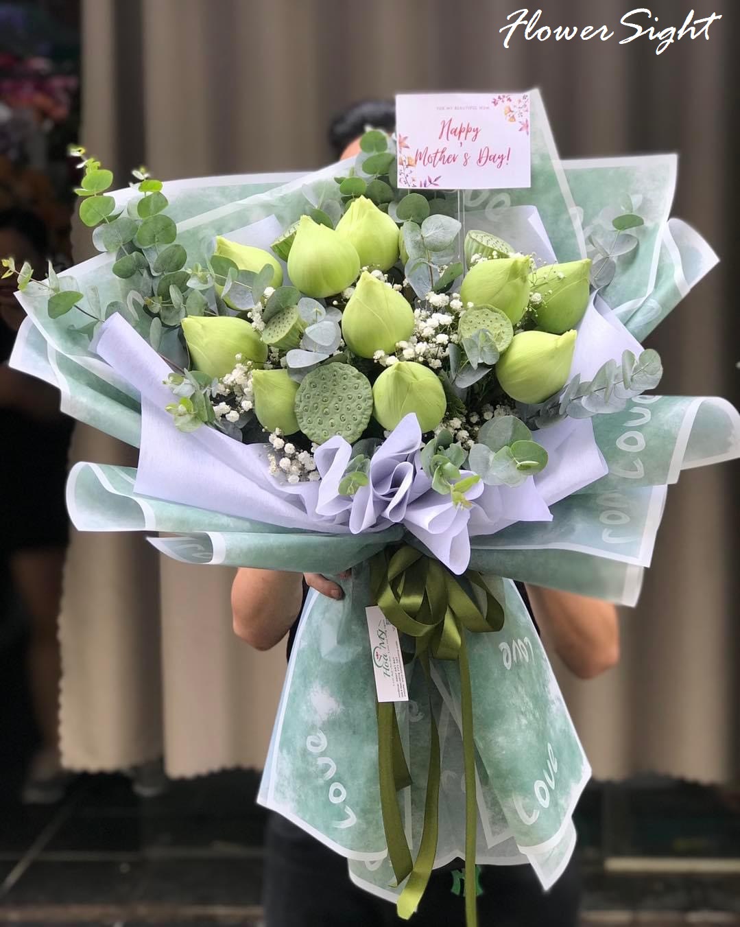 Bó hoa sen tặng ba mẹ