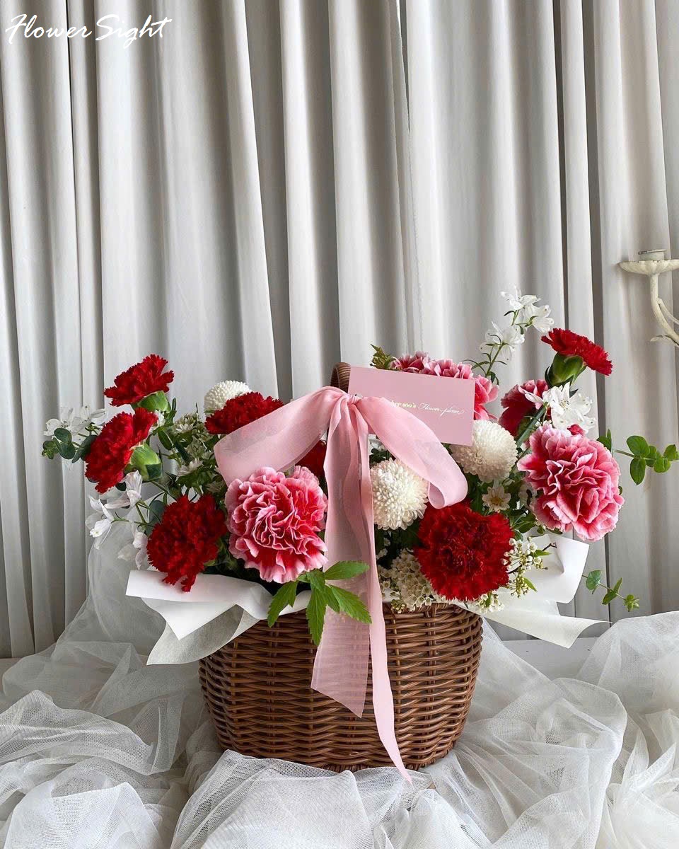 giỏ hoa cẩm chướng
